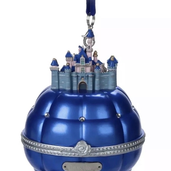 Disney Sketchbook Ornament Engagement Ring Box Castle Wedding New - Picture 2 of 5